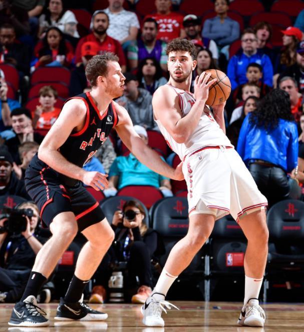 开云官网-单核变两巨头？奥尼尔点名火箭队2位球星！准强队终成顶级劲旅