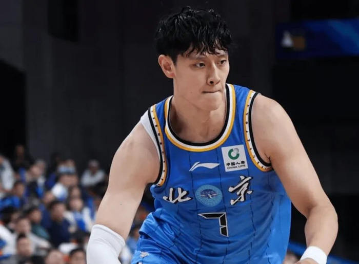 开云中国-曾凡博醒不了了？无持球+三分罚球效率低下，末节仍在持续犯错！|江苏男篮|许利民|陈盈骏|篮板|比赛_新浪体育_新浪新闻