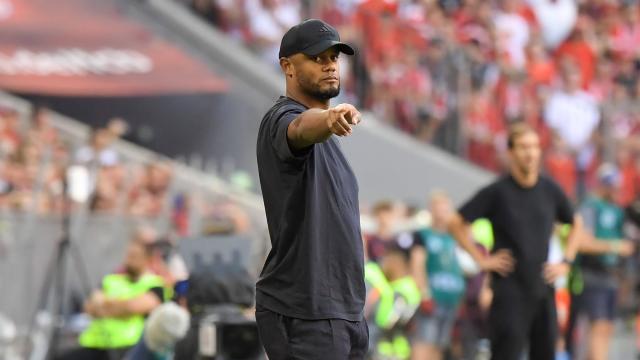 开云入口-穆勒的“纪录秀”和孔帕尼的“整活秀”，被裁判抢了戏