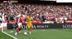 开云入口-赖斯究竟该不该被罚下？前名哨们也各说各理