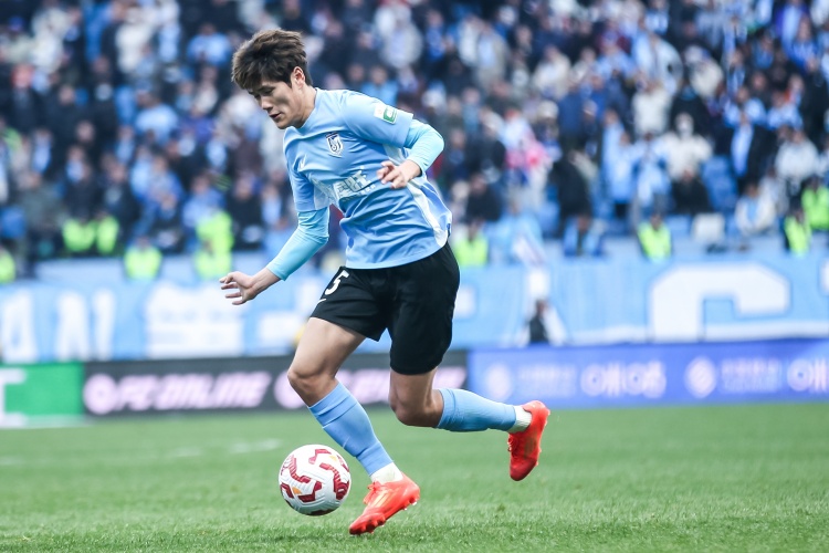 开云中国-博主：大连英博可能以租借方式引进王禹和刘祝润