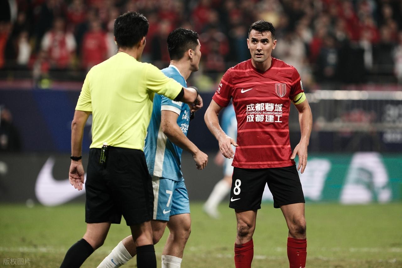 开云中国-背刺？同样是500万顶薪，嘴里说着喜欢蓉城，周定洋却去了新鹏城