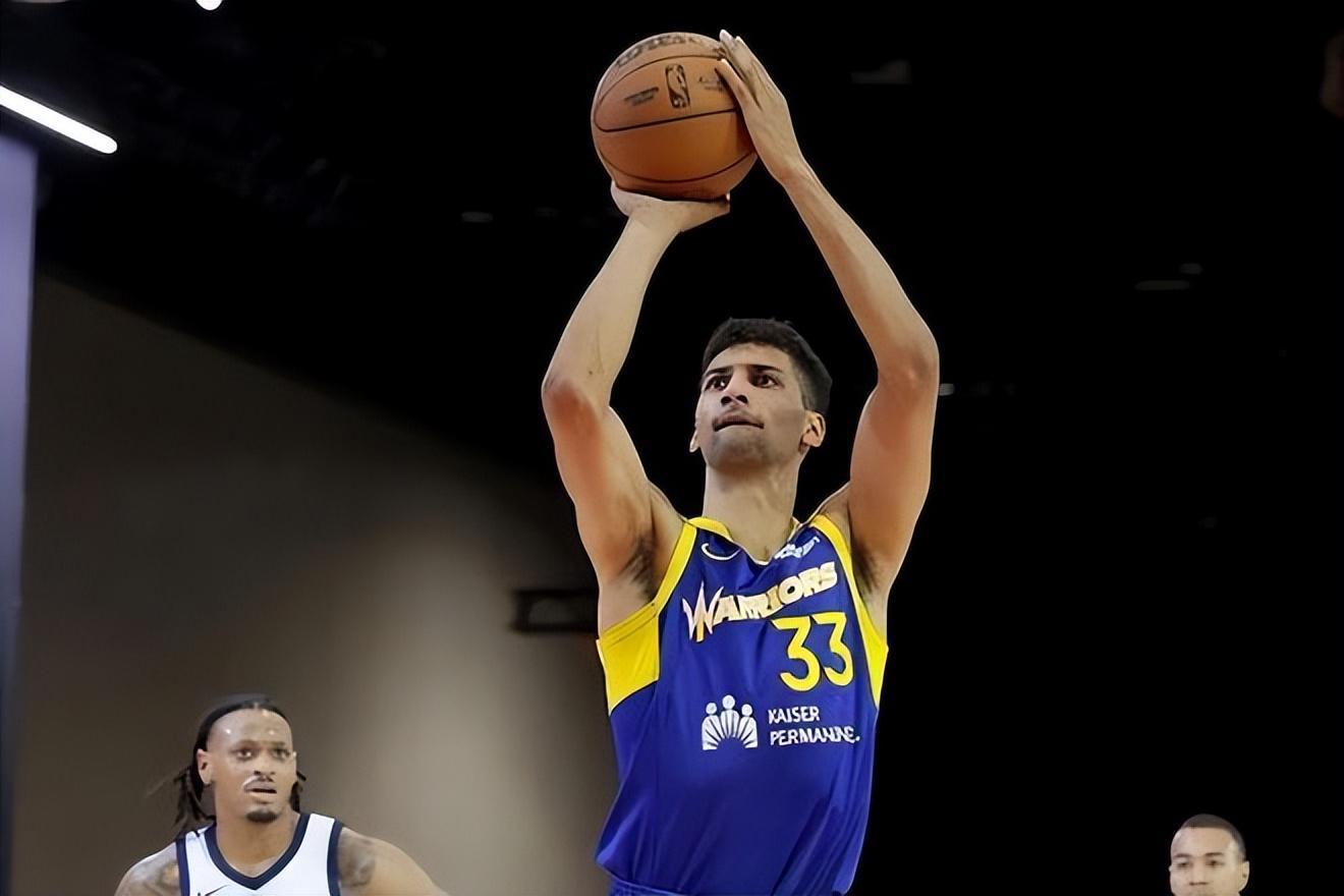 开云平台-在发展联盟都表现平平，勇士双向合同锋线还能守住这份合同吗？