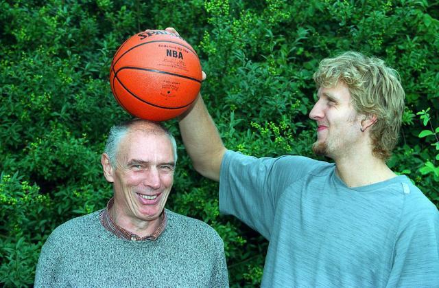 时代先驱：开创先河的独角兽 诺维茨基的得分舞步