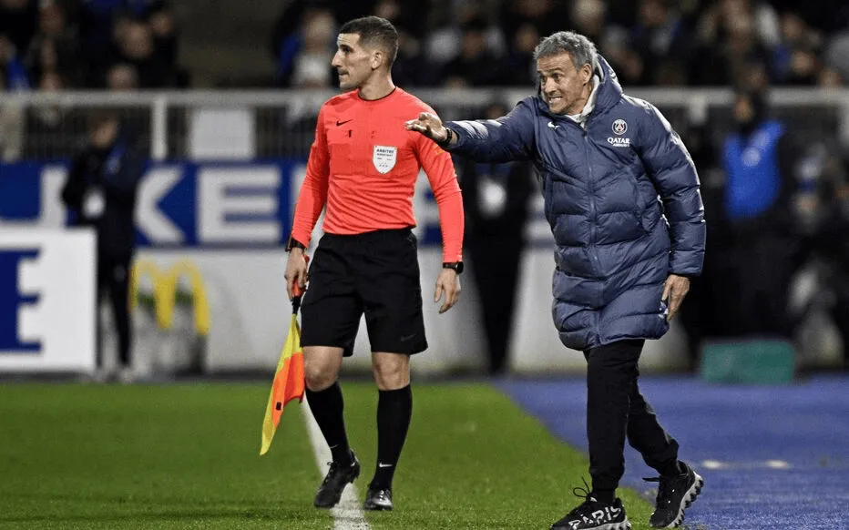 开云入口-恩里克：巴黎每次踢得比对手好但赢不了时，会打击球员信心