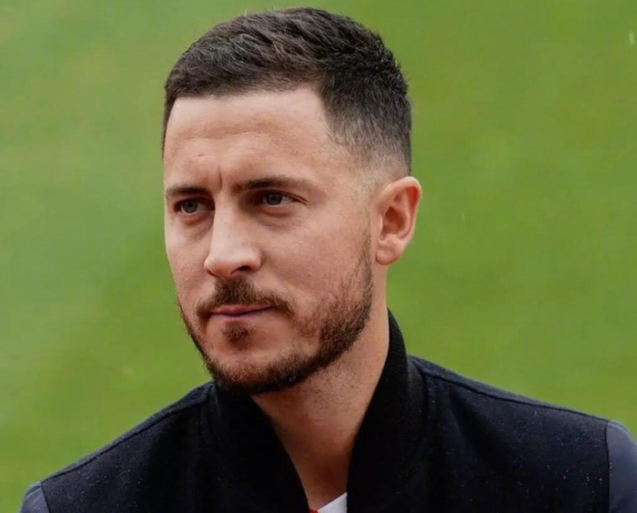 开云官网-阿扎尔称姆巴佩将获金球奖，需赢欧冠西甲世界杯|埃登·阿扎尔|基利安·姆巴佩|比利时|赛季表现|托尔冈-阿扎尔_新浪体育_新浪新闻