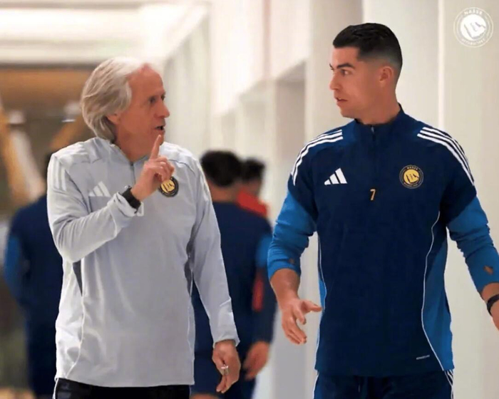 开云平台-C罗要求胜利管理层恢复引援权力，保证不受PIF干预|克里斯蒂亚诺·罗纳尔多|利雅得|利雅得胜利|转会|利雅得胜利足球俱乐部_新浪体育_新浪新闻