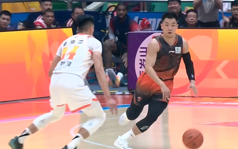 开云登录-CBA山东男篮逆转江苏,新外援首秀8分,珀赛尔37分陈林坚立功